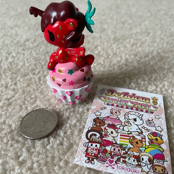 NWT Toki Doki Blindbox Cupcorno strawberry delicious Unicorno + Donutella - Picture 5 of 7